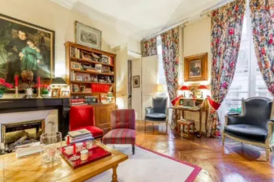 Coin salon dans l'établissement The arts apartment - spacious - Invalides by Mon Petit Faré