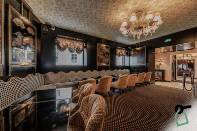 Coin salon dans l'établissement Hotiday Room Collection - Paris Arc de Triomphe