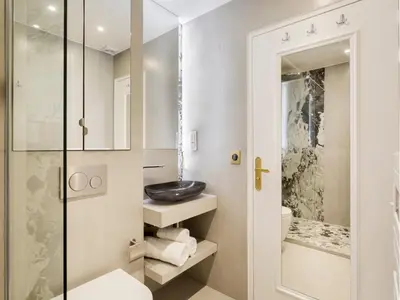 Salle de bains dans l'établissement Merveil - Luxury Suite - Louvre - Aboukir IX