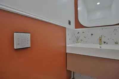 Salle de bains dans l'établissement Marais 4 bedrooms new apartment