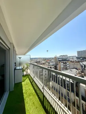 Balcon ou terrasse dans l'établissement Apartment My HOME Eiffel Tower View