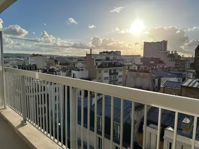 Balcon ou terrasse dans l'établissement Apartment My HOME Eiffel Tower View