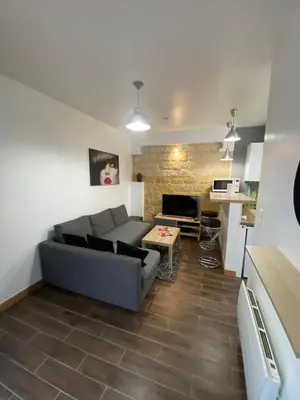 Cuisine ou kitchenette dans l'établissement Agréable appartement in Montmartre