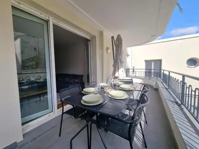Balcon ou terrasse dans l'établissement 6P/terrasse/2 car parks/5min Paris