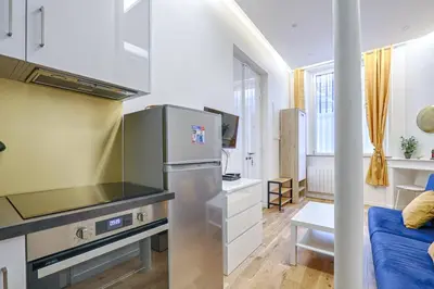 Cuisine ou kitchenette dans l'établissement Beau studio 2P en plein cœur du 2e
