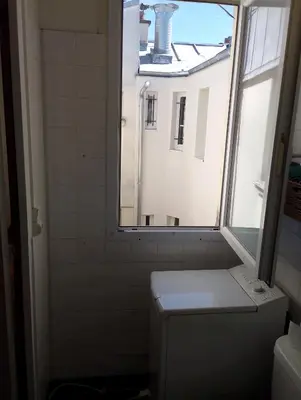 Salle de bains dans l'établissement París 10