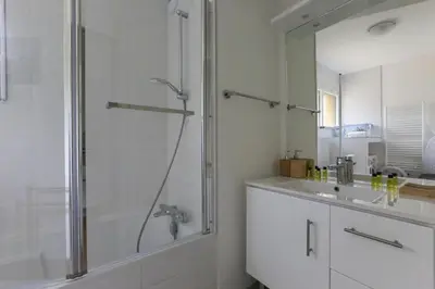 Salle de bains dans l'établissement Cozy 60 m on the outskirts of Paris