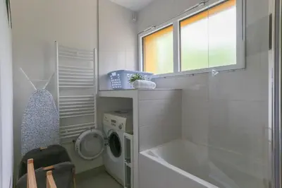 Salle de bains dans l'établissement Cozy 60 m on the outskirts of Paris