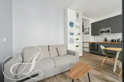 Cuisine ou kitchenette dans l'établissement Roxane, 2 chambres dont une en souplex Paris 14e