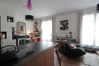 Cuisine ou kitchenette dans l'établissement 2 Pièces de charme Montmartre