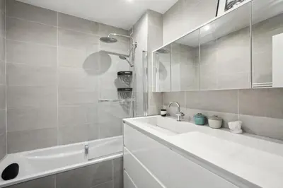 Salle de bains dans l'établissement Boulogne Billancourt - Chateau 1 bdr