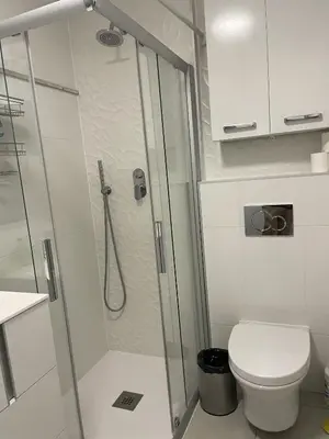 Salle de bains dans l'établissement Chambre suite privée à Boulogne