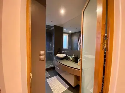 Salle de bains dans l'établissement Appartement moderne Neuilly sur Seine au calme