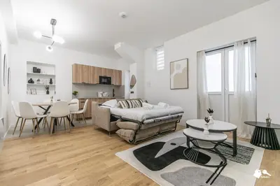 Cuisine ou kitchenette dans l'établissement MBA - Felix Faure Luxury Appart proche Tour Eiffel
