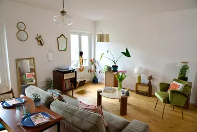 Coin salon dans l'établissement Superbe appartement lumineux proche du Marais