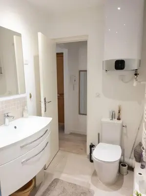 Salle de bains dans l'établissement Appartement Paris La Défense Puteaux