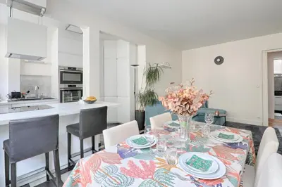 Cuisine ou kitchenette dans l'établissement Le Coin des Lecteurs - 1er arrondissement 75m²