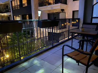 Balcon ou terrasse dans l'établissement Sérénité totale : appartement ensoleillé