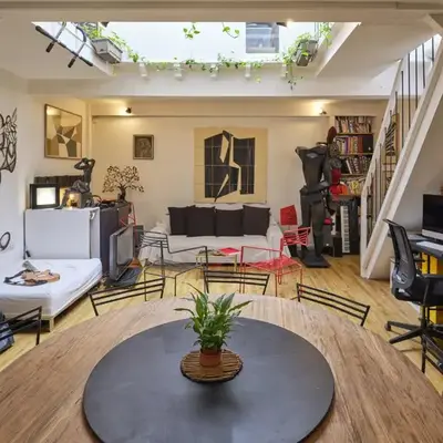 Atelier d'artiste en plein Paris