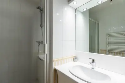 Salle de bains dans l'établissement Appartement du Théâtre - Welkeys