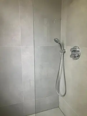 Salle de bains dans l'établissement Chambre capitale Saint Lazare