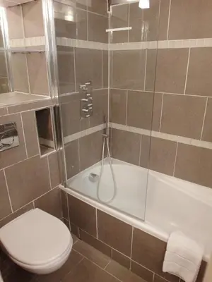 Salle de bains dans l'établissement Louvre Parisian Duplex