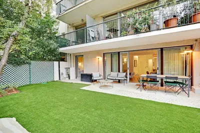 Jardin de l'établissement Passy - Eiffel Tower - Amazing 2BR with garden