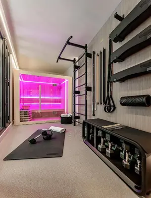 Salle ou équipements de sports de l'établissement Luxury Residence in old Marais, 3 BR, Patio, Sauna, Fitness Room, AC
