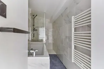 Salle de bains dans l'établissement Apartment Center of Paris Bastille by Studioprestige