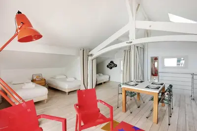 Coin salon dans l'établissement Cozy appartment avec Terrace - 2BR-4P - Centre de Paris
