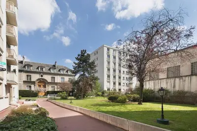 Jardin de l'établissement Charenton View Paris Door Best Location metro