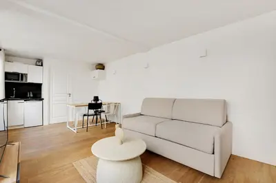 Cuisine ou kitchenette dans l'établissement Pick A Flat's Apartment in Louvre - Rue Saint-Anne