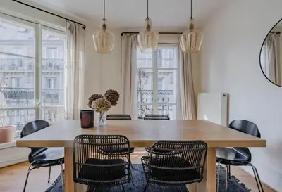 Plan de l'établissement Appartement parisien baigné de soleil