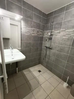 Salle de bains dans l'établissement Résidence Nemea Clamart