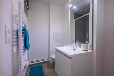 Salle de bains dans l'établissement Résidence Nemea Clamart