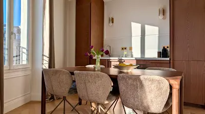 Coin salon dans l'établissement Pick A Flat's Apartment in Grands-Boulevards - Boulevard Saint-Denis