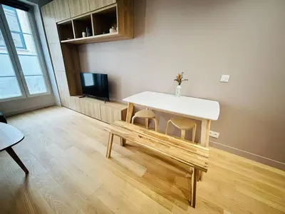 Télévision ou salle de divertissement dans l'établissement Enghien - New studio fully furnished