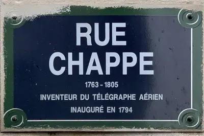Certificat, récompense, panneau ou autre document affiché dans l'établissement Close