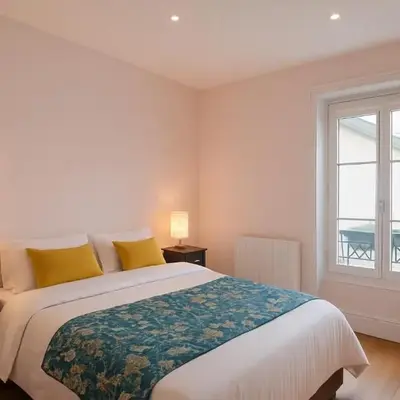 Eiffel Tower & Invalides - Cosy Quiet Appartement