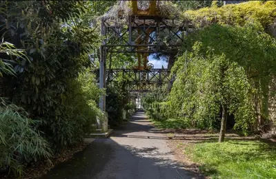 Plan de l'établissement Ecrin de verdure - Métro 7 - RER C