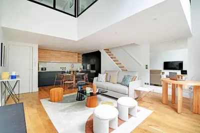 Cuisine ou kitchenette dans l'établissement Amazing Loft 2BR - Eiffel Tower