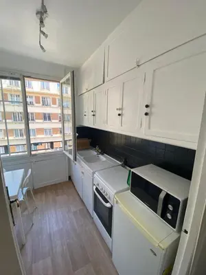 Cuisine ou kitchenette dans l'établissement Studio Montrouge proche Centre