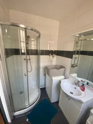 Salle de bains dans l'établissement Studio Montrouge proche Centre