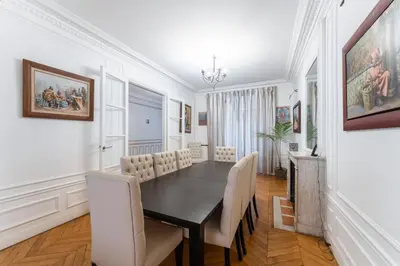 Coin salon dans l'établissement Appartement fabuleux - 16eme