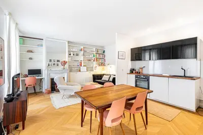 Cuisine ou kitchenette dans l'établissement GuestReady - Cosy Nest near Place de la Bastille