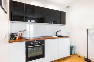 Cuisine ou kitchenette dans l'établissement GuestReady - Cosy Nest near Place de la Bastille