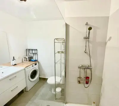 Salle de bains dans l'établissement Cosy and Spacious appartement near metro line 4 & RER B