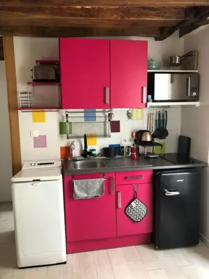 Cuisine ou kitchenette dans l'établissement Chic & Vibrant Studio Apartment, Place d'Italie