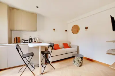 Cuisine ou kitchenette dans l'établissement Appartement 2 personnes - Tour Eiffel