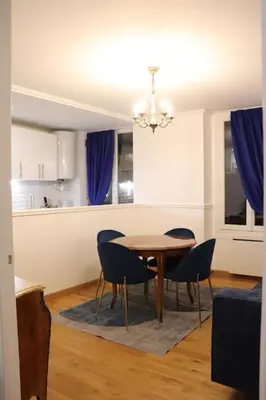 Cuisine ou kitchenette dans l'établissement Apartment near Bastille and gare de Lyon